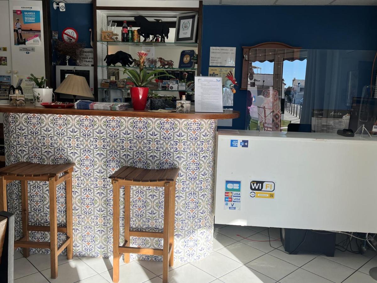 Hotel Les Arcades سانت ماري دو لا مير المظهر الخارجي الصورة