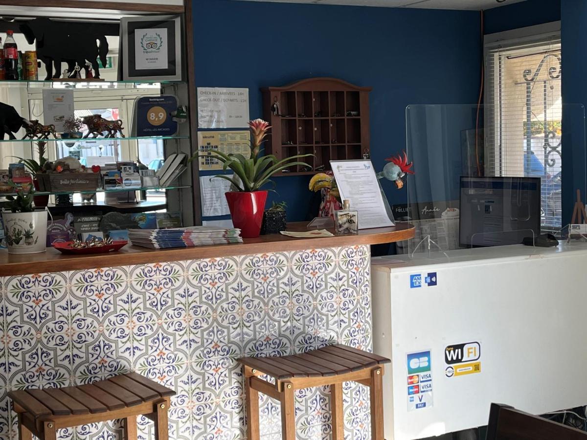 Hotel Les Arcades سانت ماري دو لا مير المظهر الخارجي الصورة