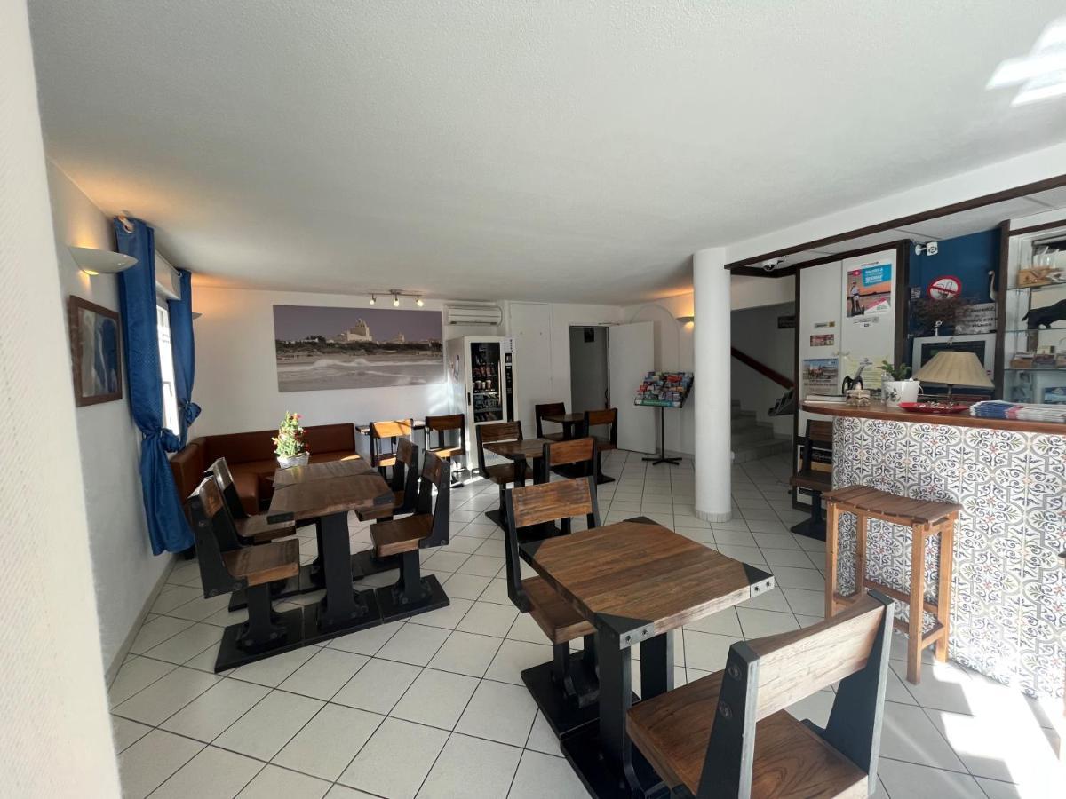 Hotel Les Arcades سانت ماري دو لا مير المظهر الخارجي الصورة