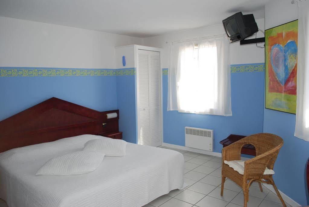 Hotel Les Arcades سانت ماري دو لا مير المظهر الخارجي الصورة